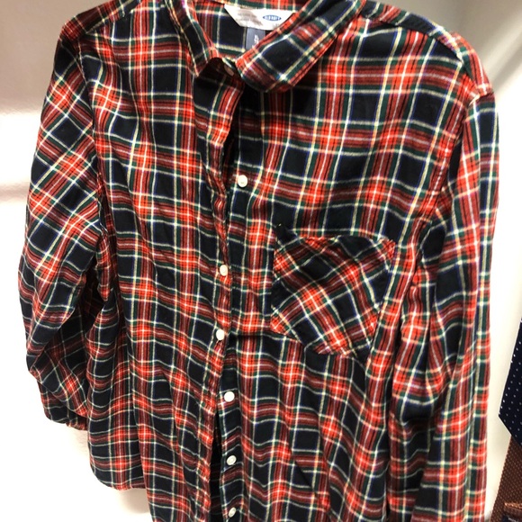 Old Navy Black Flannel shirt - Picture 2 of 3